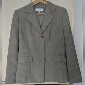 Le Suit Gray Pinstripe Women's Blazer